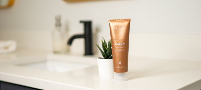 Sunless TannerIn-Article Image 03 bottle of Sunright Insta Glow Sunless tanning gel by Nu Skin